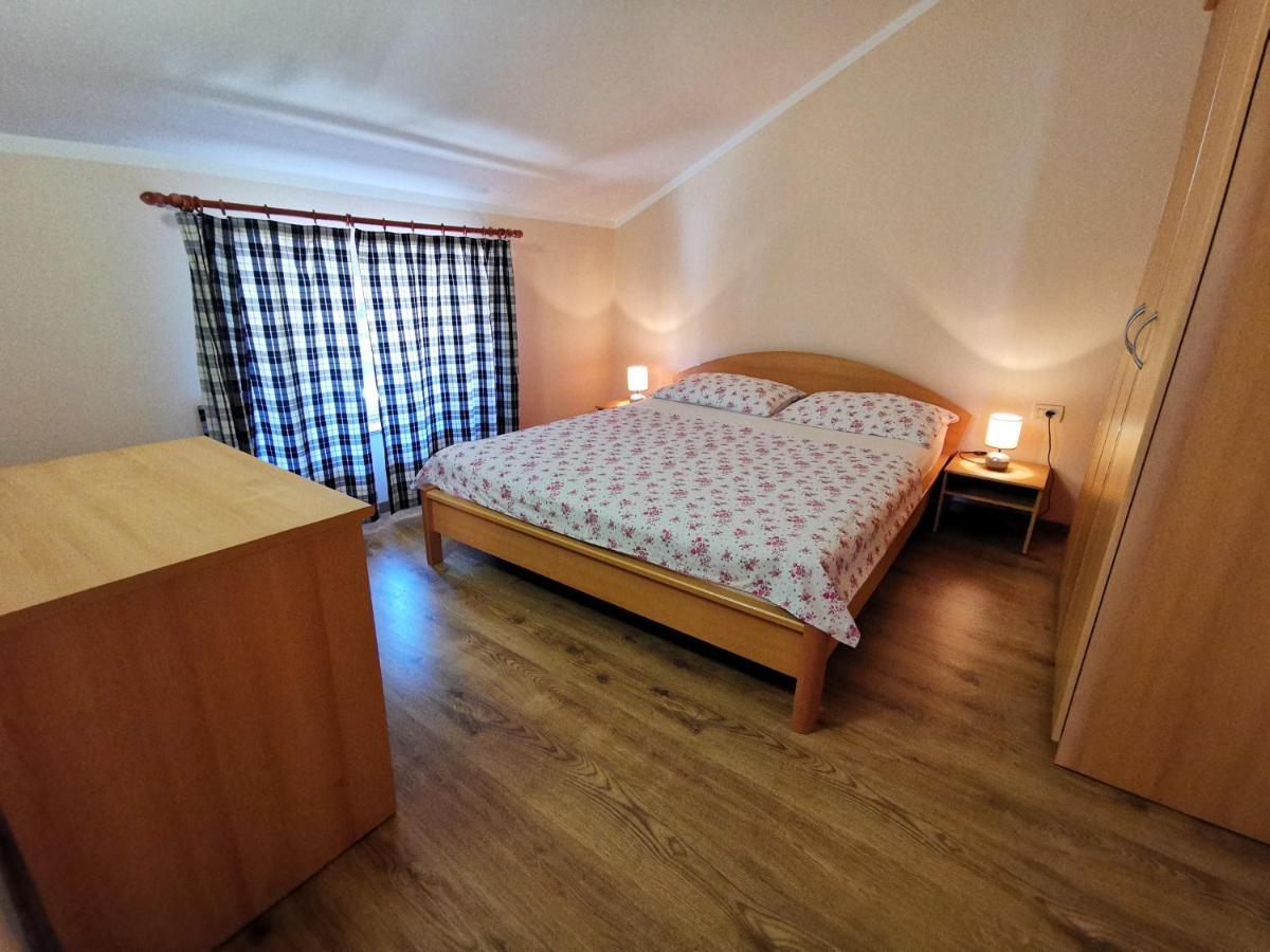 Villa Rouge Crikvenica Buitenkant foto