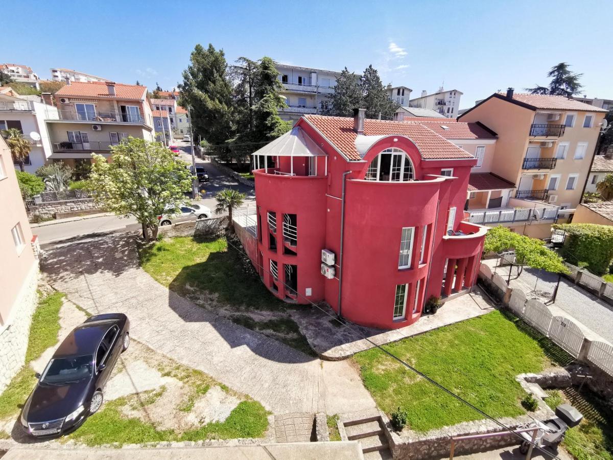 Villa Rouge Crikvenica Buitenkant foto
