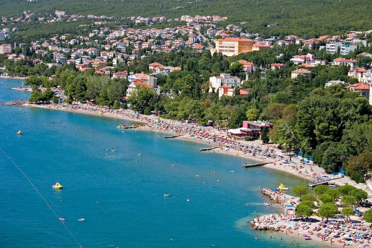 Villa Rouge Crikvenica Buitenkant foto